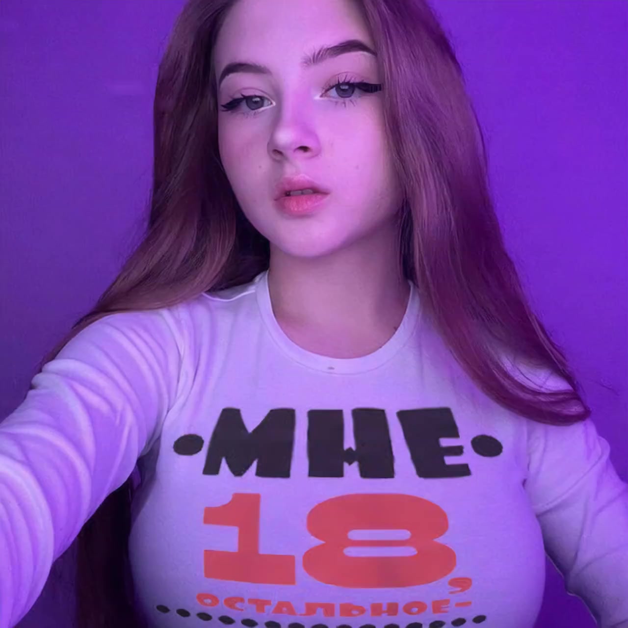 Gaechkatm сняла маечку
